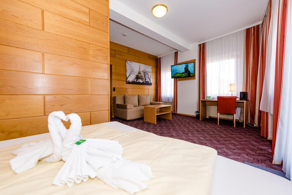 Stadthotel Schwerterbraeu ยูเดนบวร์ก ภายนอก รูปภาพ