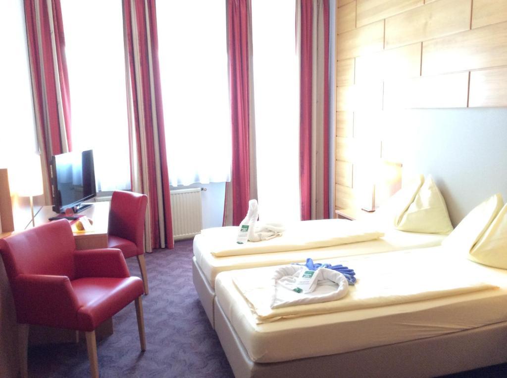 Stadthotel Schwerterbraeu ยูเดนบวร์ก ภายนอก รูปภาพ