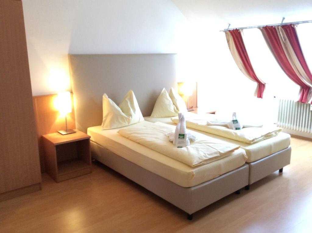 Stadthotel Schwerterbraeu ยูเดนบวร์ก ห้อง รูปภาพ