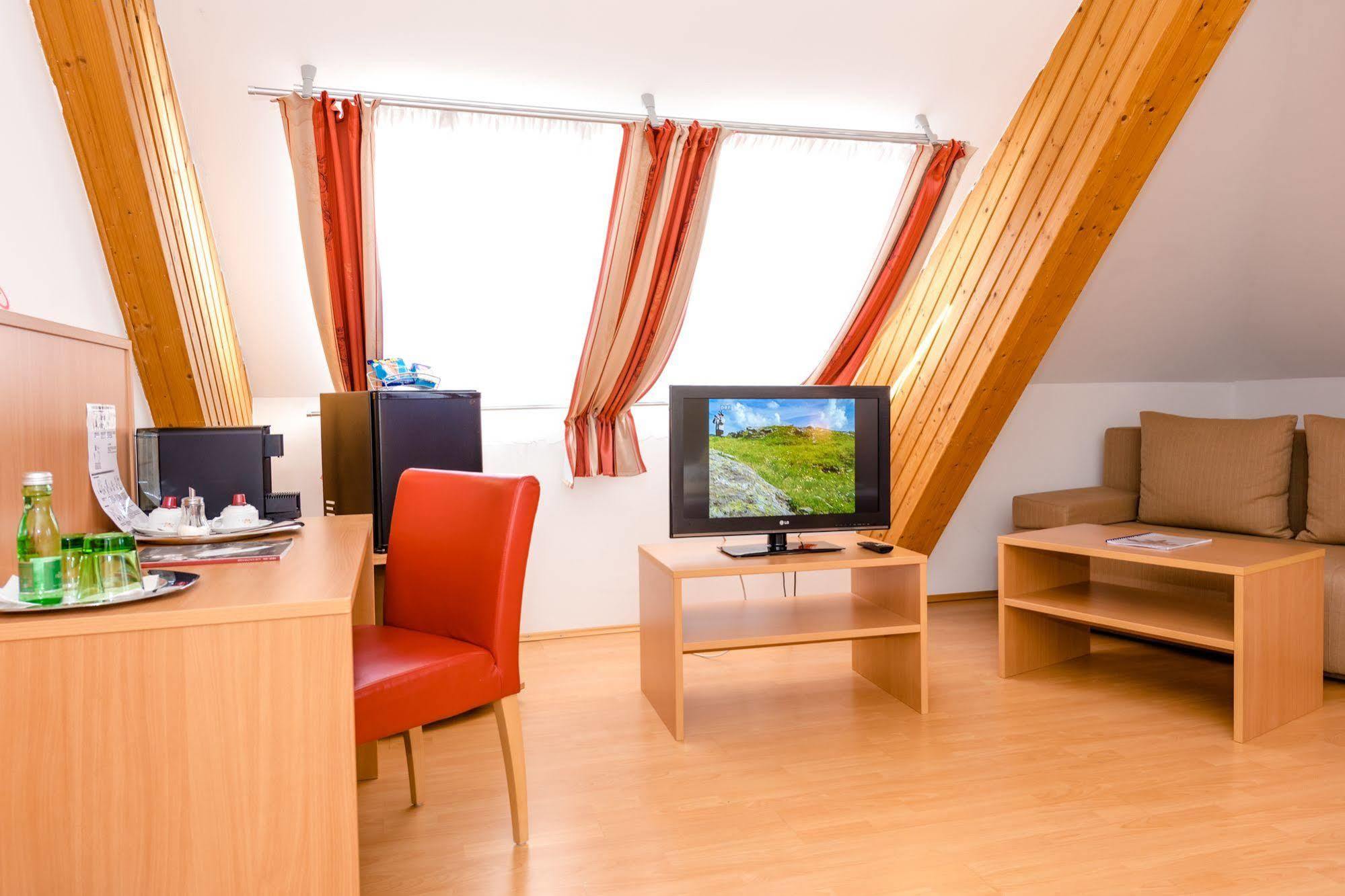 Stadthotel Schwerterbraeu ยูเดนบวร์ก ภายนอก รูปภาพ