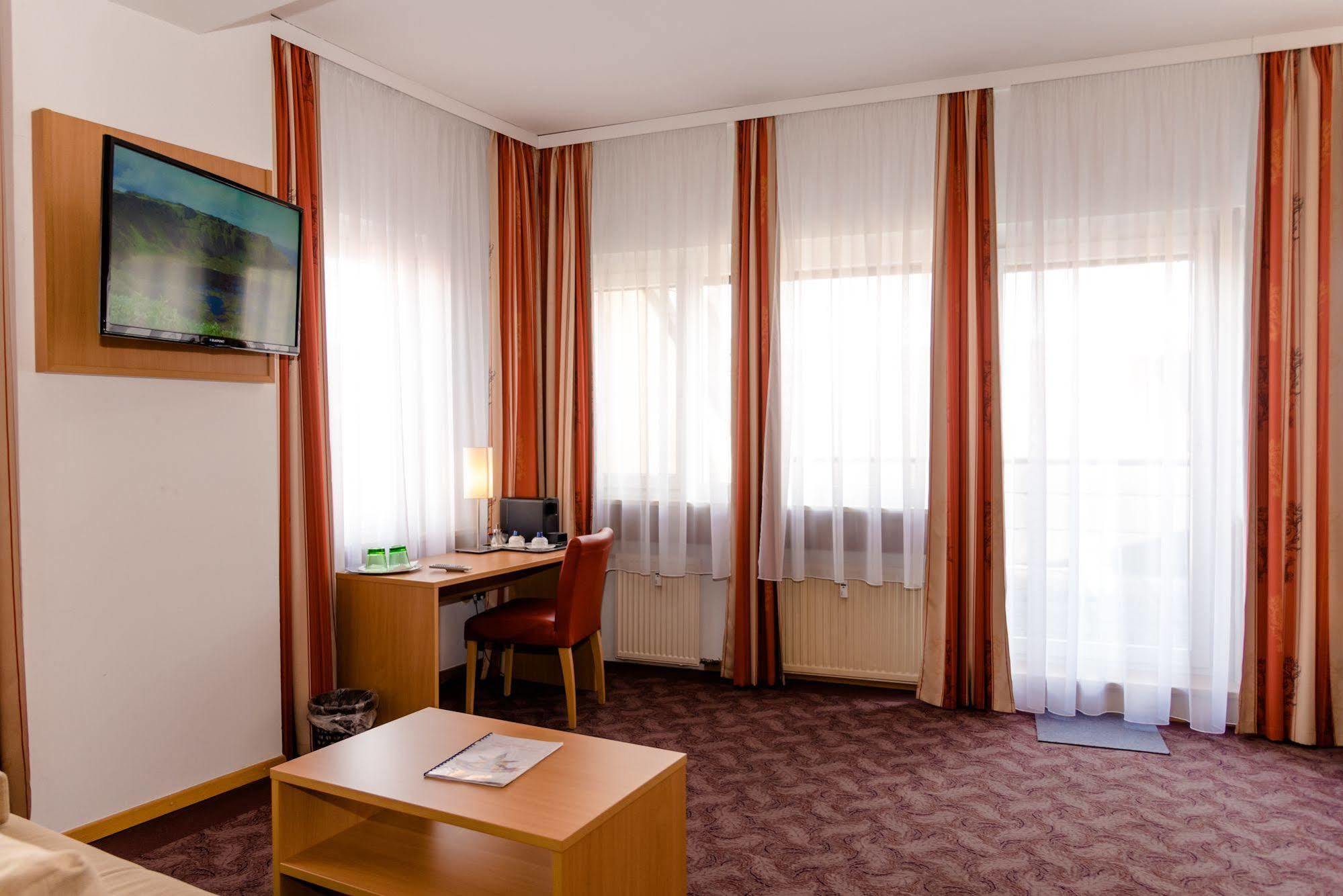 Stadthotel Schwerterbraeu ยูเดนบวร์ก ภายนอก รูปภาพ